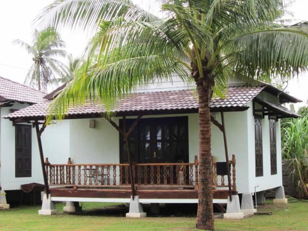 Bohok Guesthouse Pantai Cenang (Langkawi) Bagian luar foto