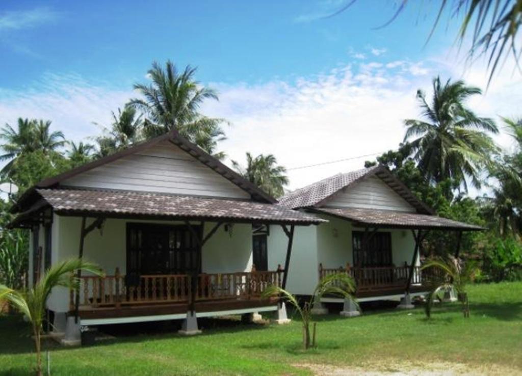 Bohok Guesthouse Pantai Cenang (Langkawi) Bagian luar foto