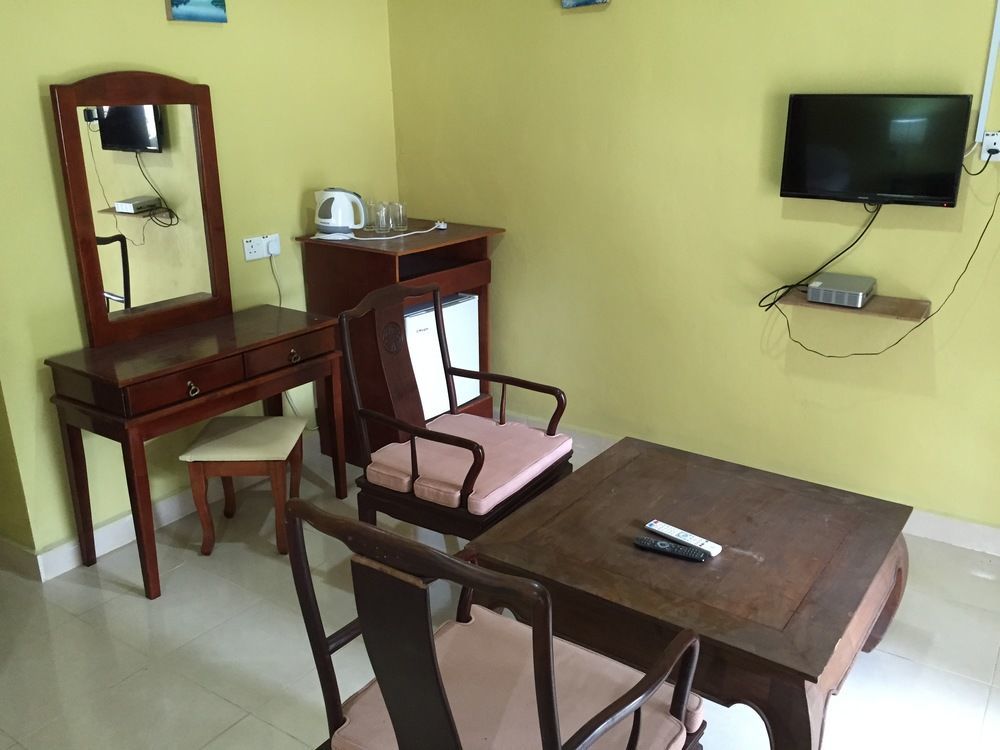 Bohok Guesthouse Pantai Cenang (Langkawi) Bagian luar foto