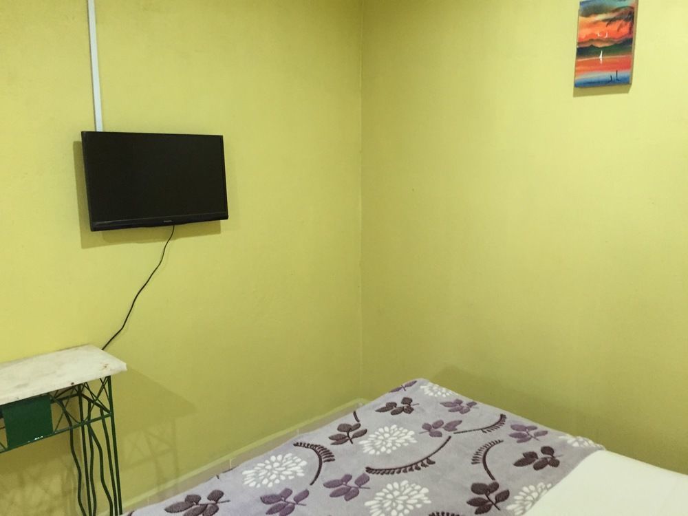Bohok Guesthouse Pantai Cenang (Langkawi) Bagian luar foto