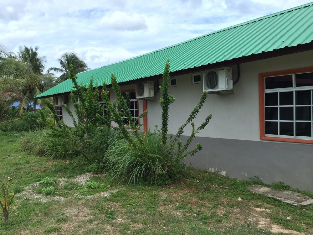 Bohok Guesthouse Pantai Cenang (Langkawi) Bagian luar foto