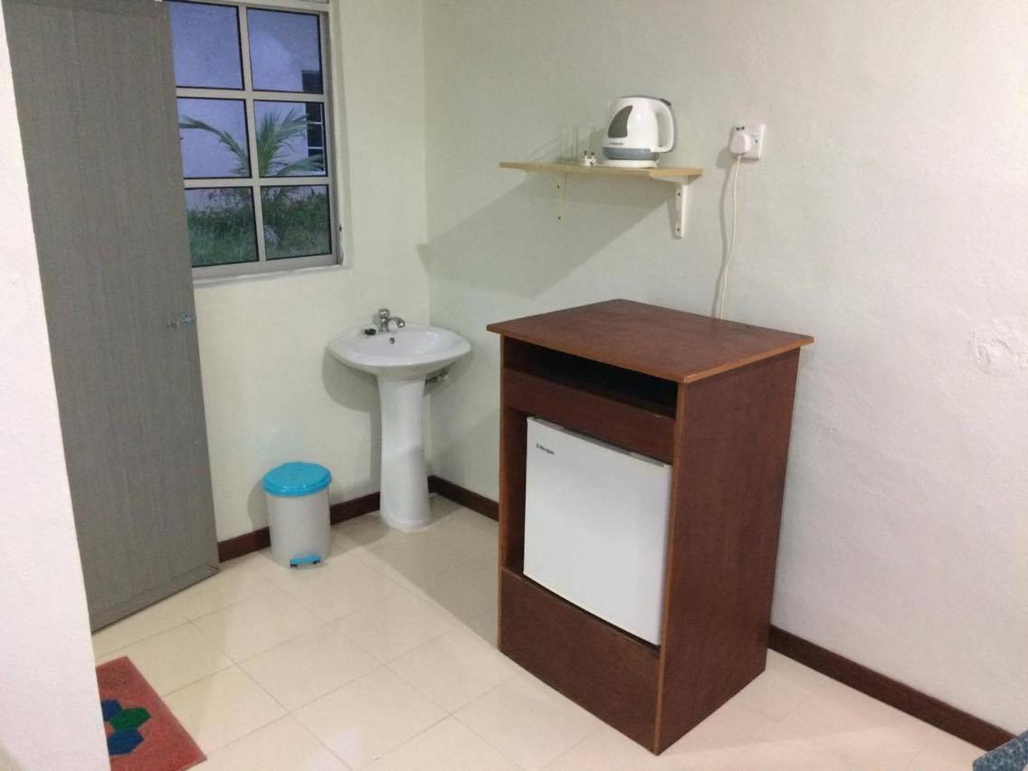 Bohok Guesthouse Pantai Cenang (Langkawi) Bagian luar foto